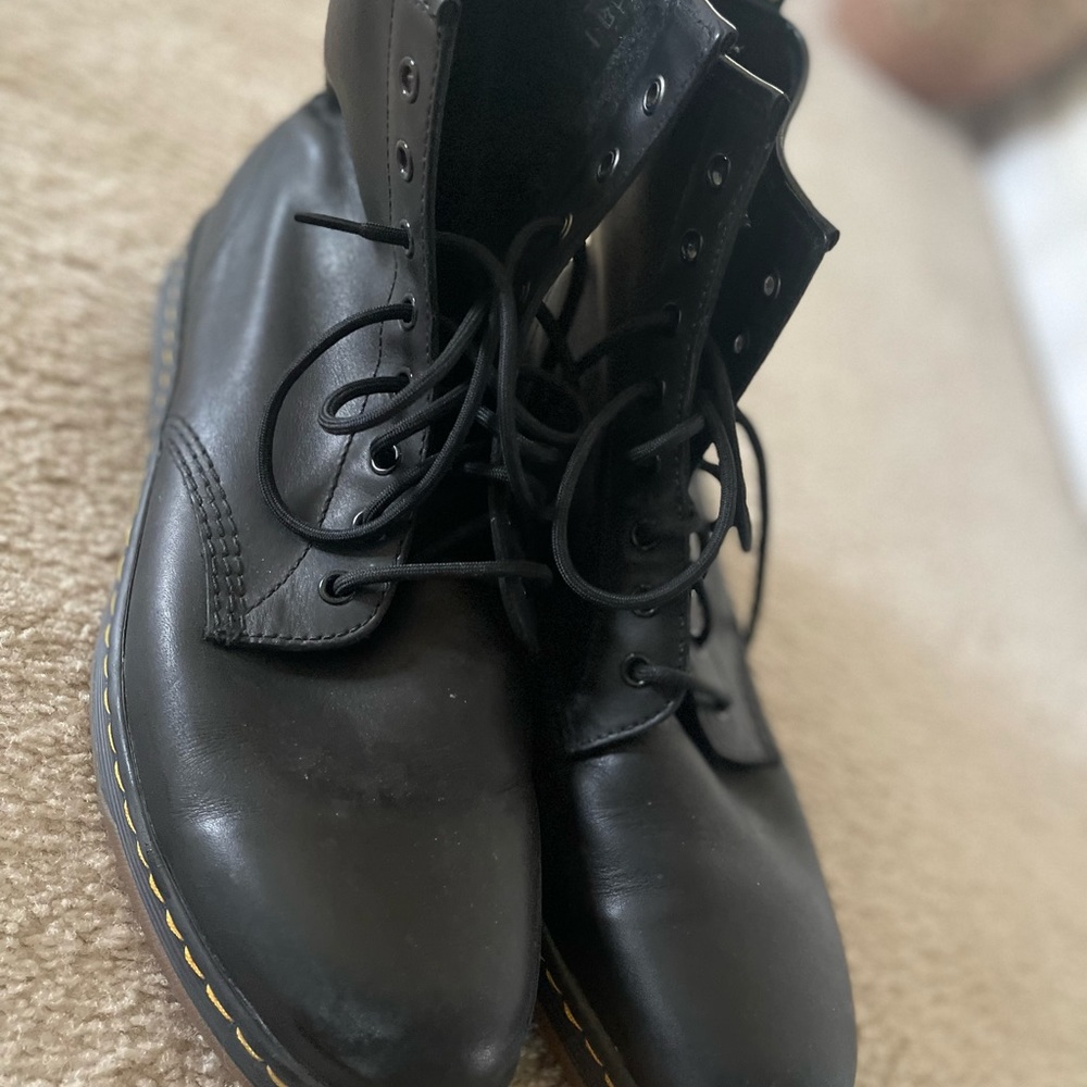 Dr. Marten Air Wick Leather Boots View 4